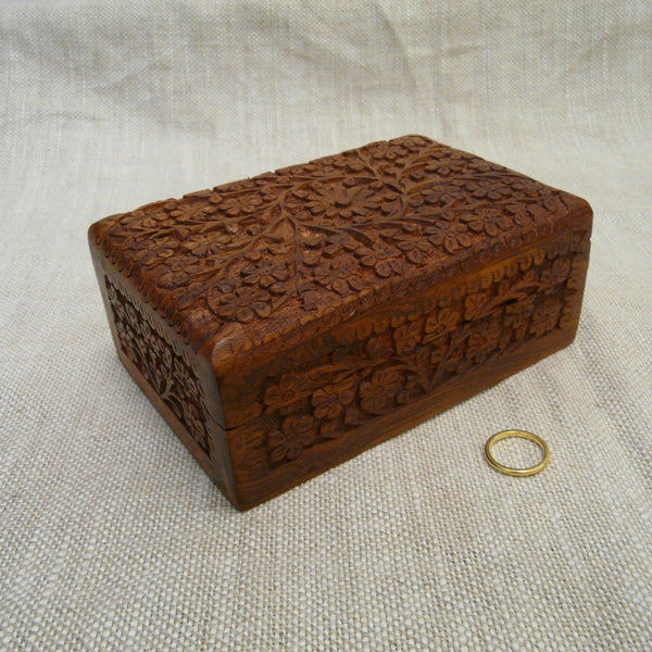 P1110100-Fair-trade-carved-all-over-box-front-side