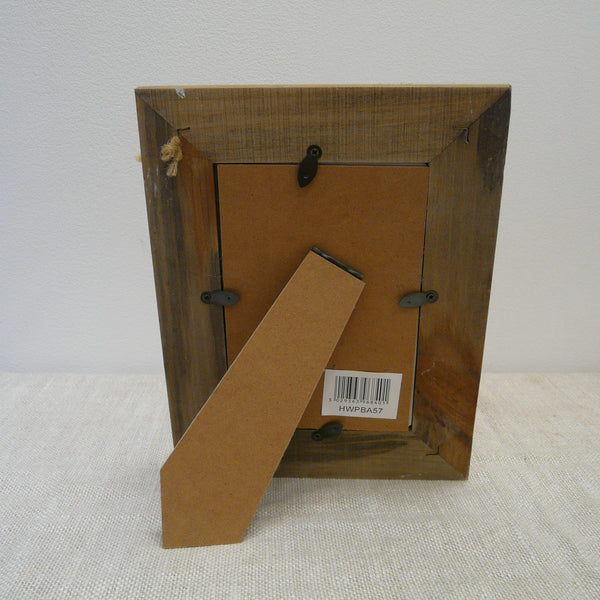 P1110142-Eco-friendly-Driftwood-frame-wide-hearts-back