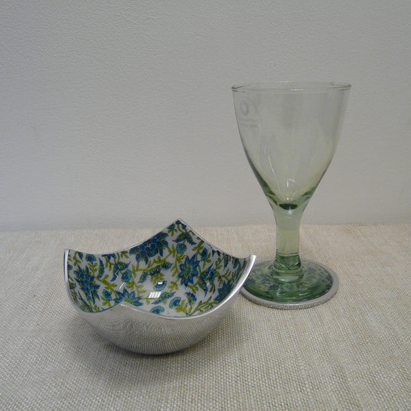 P1110224-Fair-Trade-Recycled-Aluminium-Floral-4-Point-Bowl-with-matching-coaster-with-glass