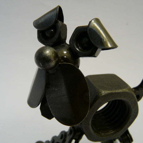 P1110410-fair-trade-upcycled-bike-chain-tall-dog-close-up