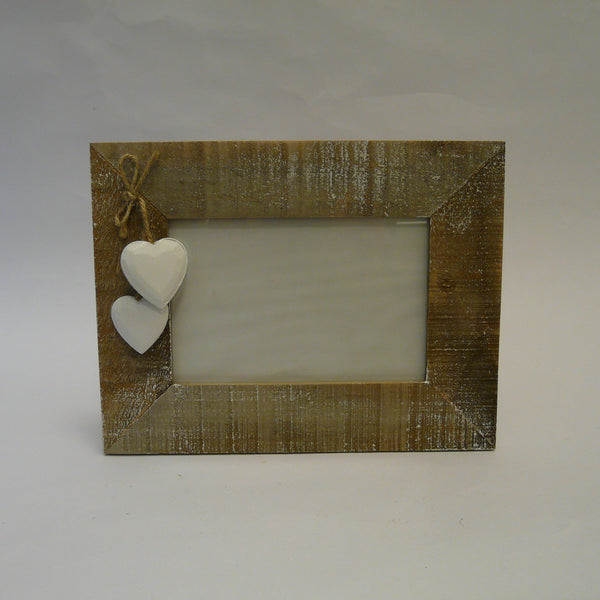 P1110443-driftwood-picture-frame-with-white-hearts-front-landscape