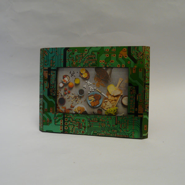 P1110458-fair-trade-upcycled-computer-components-Picture-Frame-Landscape
