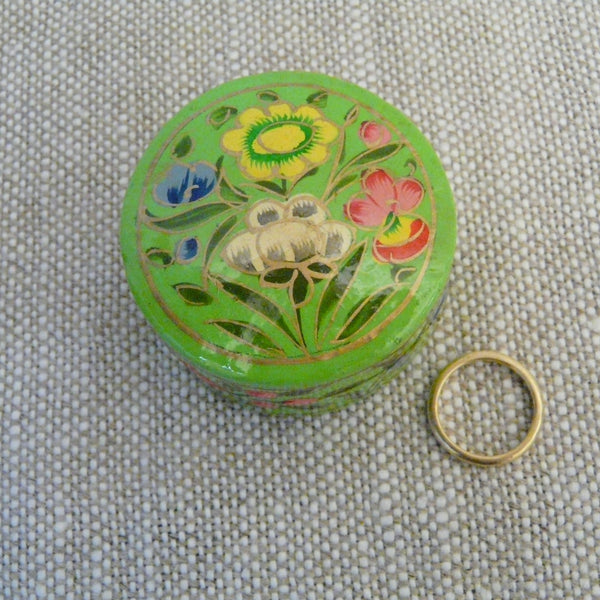 Bright Green Circular Hand Painted Papier Mache Ring Box