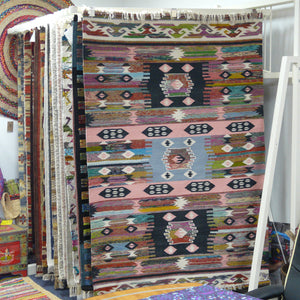 Rugs, Throws and Quilts