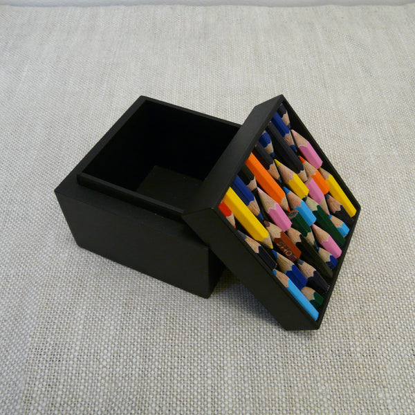 10032-fairtrade-upcycled-crayon-black-medium-square-box-open
