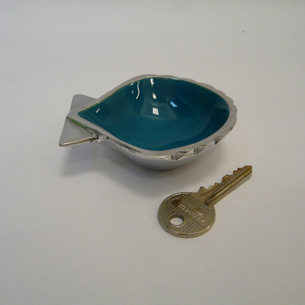 1924-fair-trade-recycled-aluminium-Turquiose-shell-dish-with-key