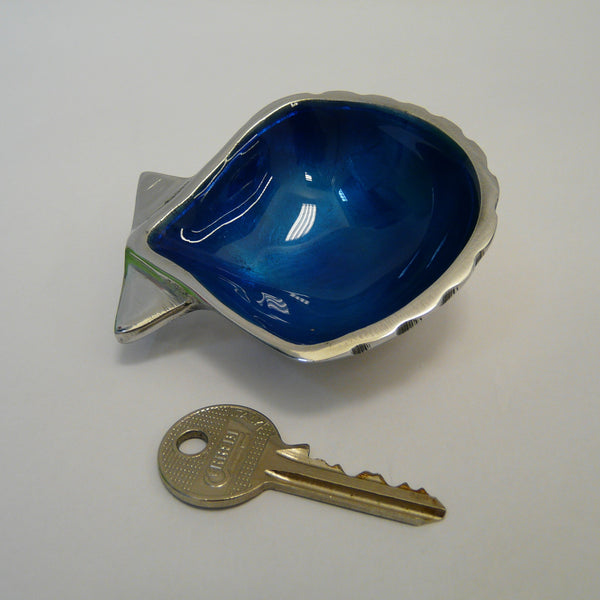 1933-fair-trade-recycled-aluminium-blue-shell-dish-with-key