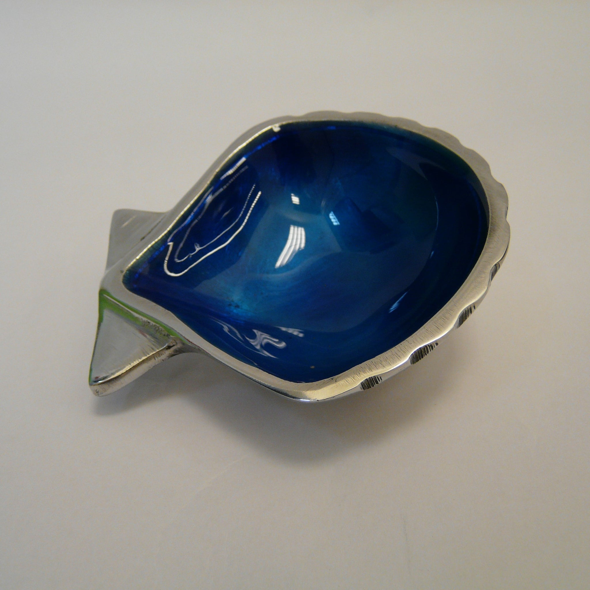 1936-fair-trade-recycled-aluminium-blue-shell-dish
