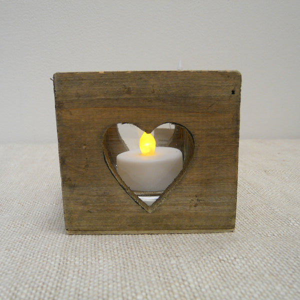 P1110156-Eco-friendly-Driftwood-Tealight-holder-Heart-cut-out-with-tealight-outside