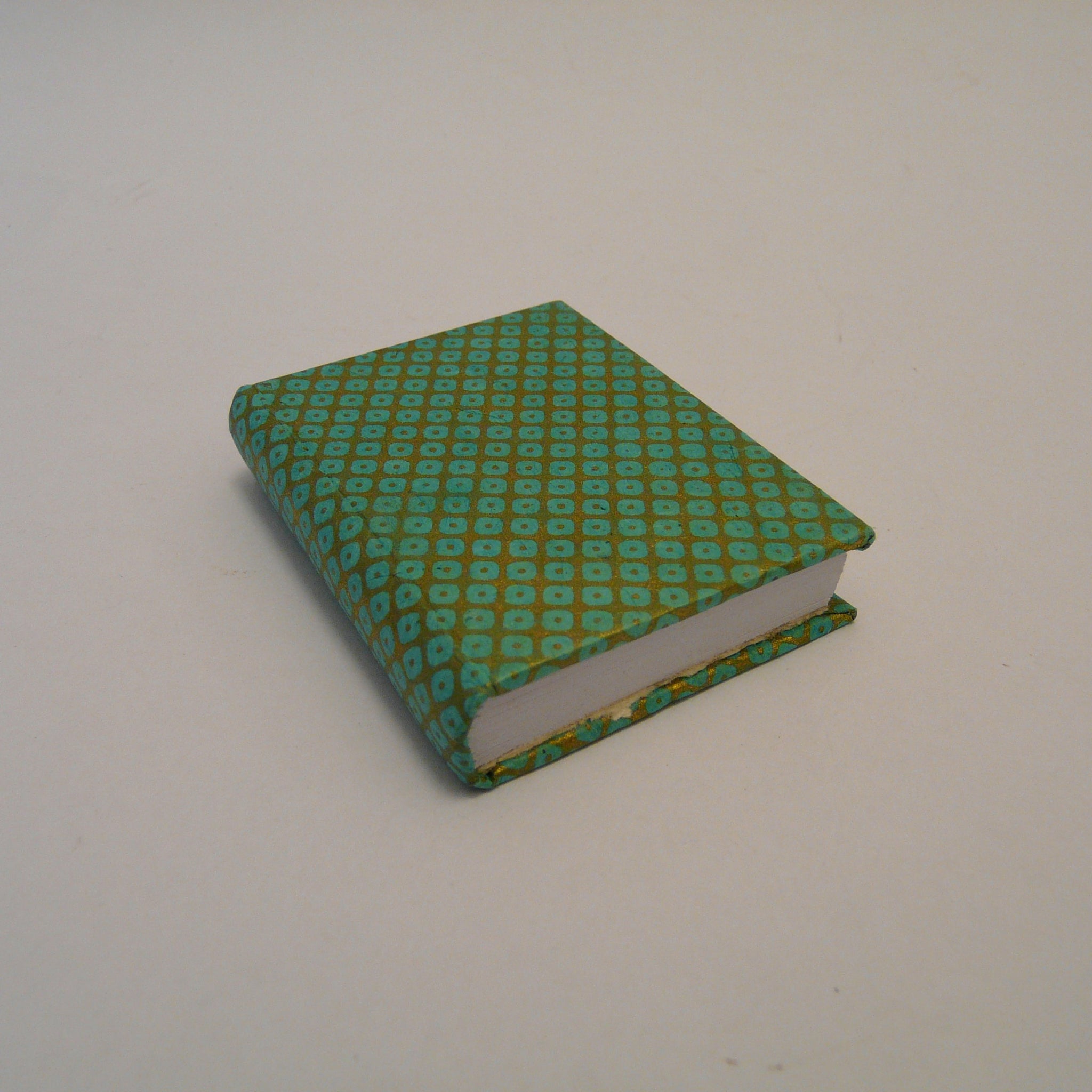 P1110373-fair-trade-lokta-paper-green-mini-notebook