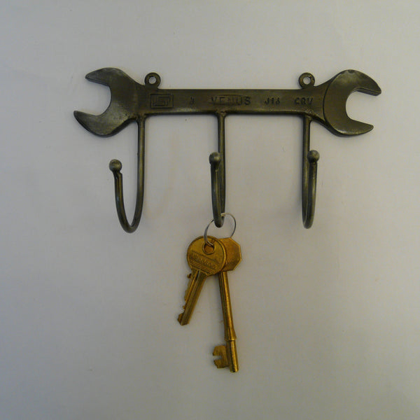P1110386-fair-trade-upcycled-spanner-hooks-with-keys