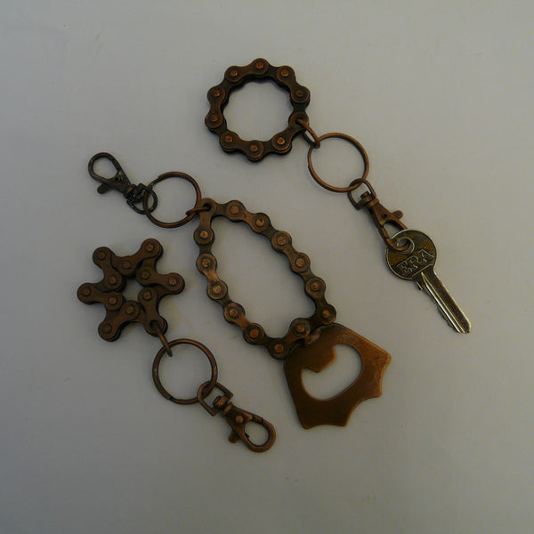 P1110389-fair-trade-upcycled-bike-chain-3-keyrings-star-bottle-opener-circle-with-key