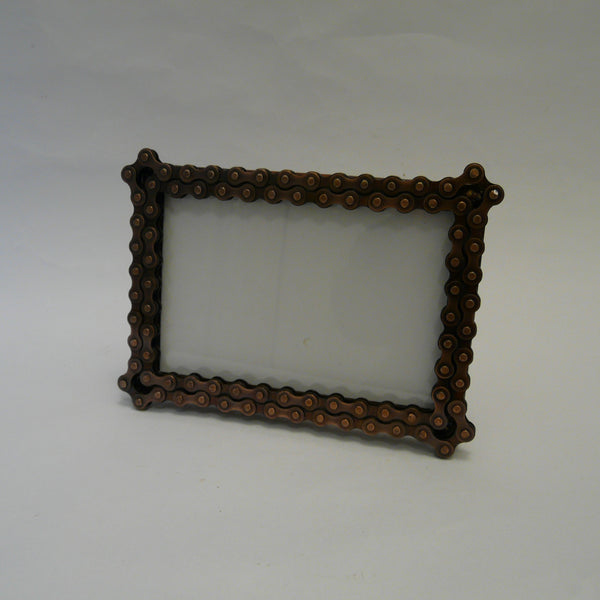 P1110403-fair-trade-upcycled-bike-chain-picture-frame-landscape