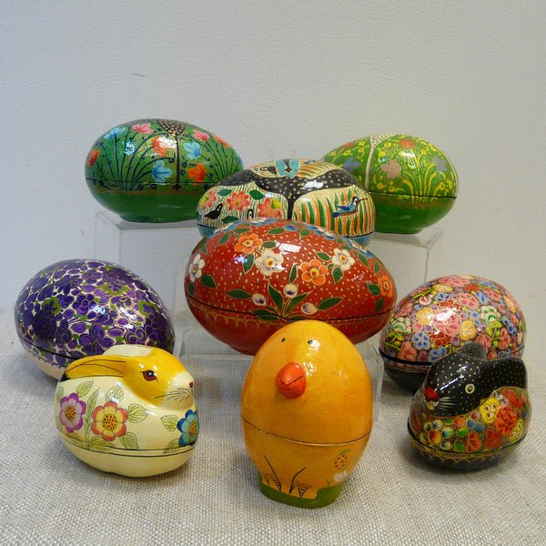 Mid Green Hand Painted Papier Mache Easter Egg Box