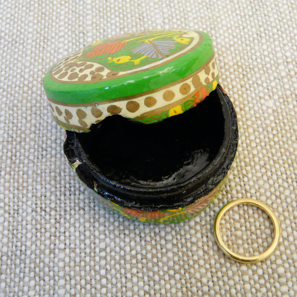 Circular Leaf Green Hand Painted Papier Mache Ring Box
