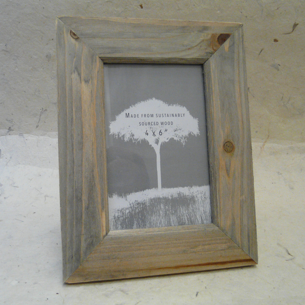 Frametastic 4x6 authentic white distressed wood ready made frame style  ECO1-W-46